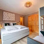 Apartment Peak *